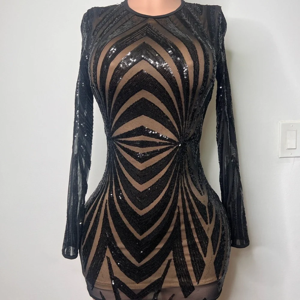 Black sequin dress - Picture 3 of 8